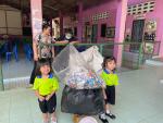 กิจกรรมการรับซื้อขยะ  ตามโครงการธนาคารขยะ ณ โรงเรียนวัดทุ่งค