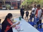 ลงพื้นที่มอบวัคซีนและฉีดวัคซีนป้องกันโรคพิษสุนัขบ้า สำหรับพื
