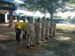 ร่วมกันยืนตรงเคารพธงชาติ