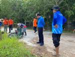 ลงพื้นที่ขุดท่อระบายน้ำ เพื่อบรรเทาความเดือดร้อนเบื้องต้นของ